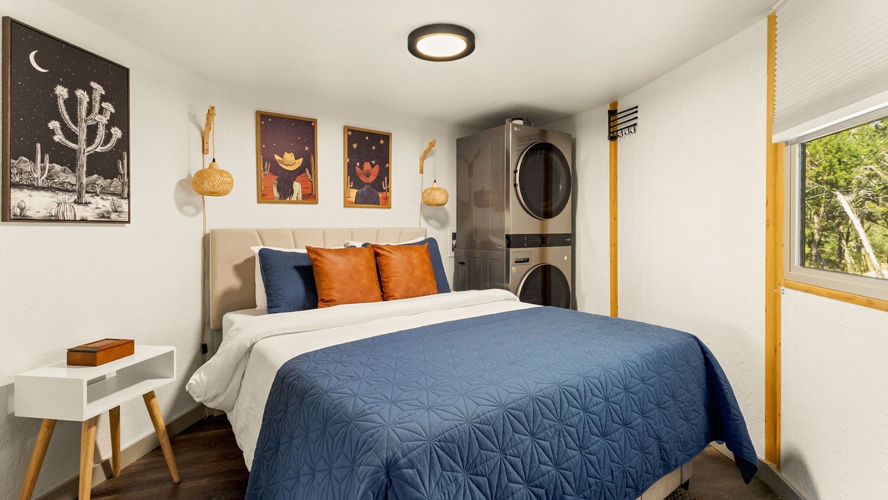 Photo of Bedroom in Canyon Lake