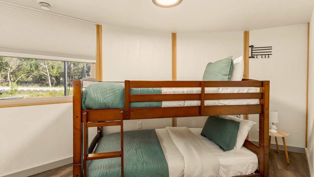 Photo of Bedroom in Canyon Lake