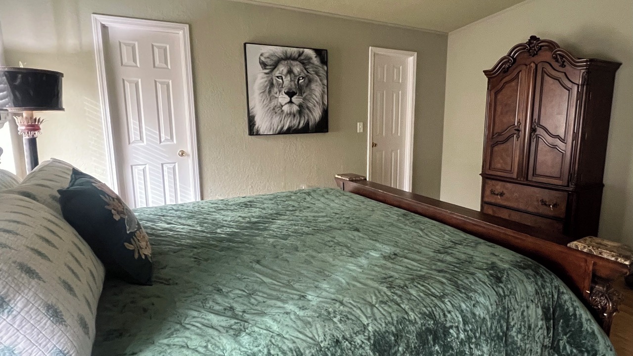 Photo of Bedroom in Whitesboro