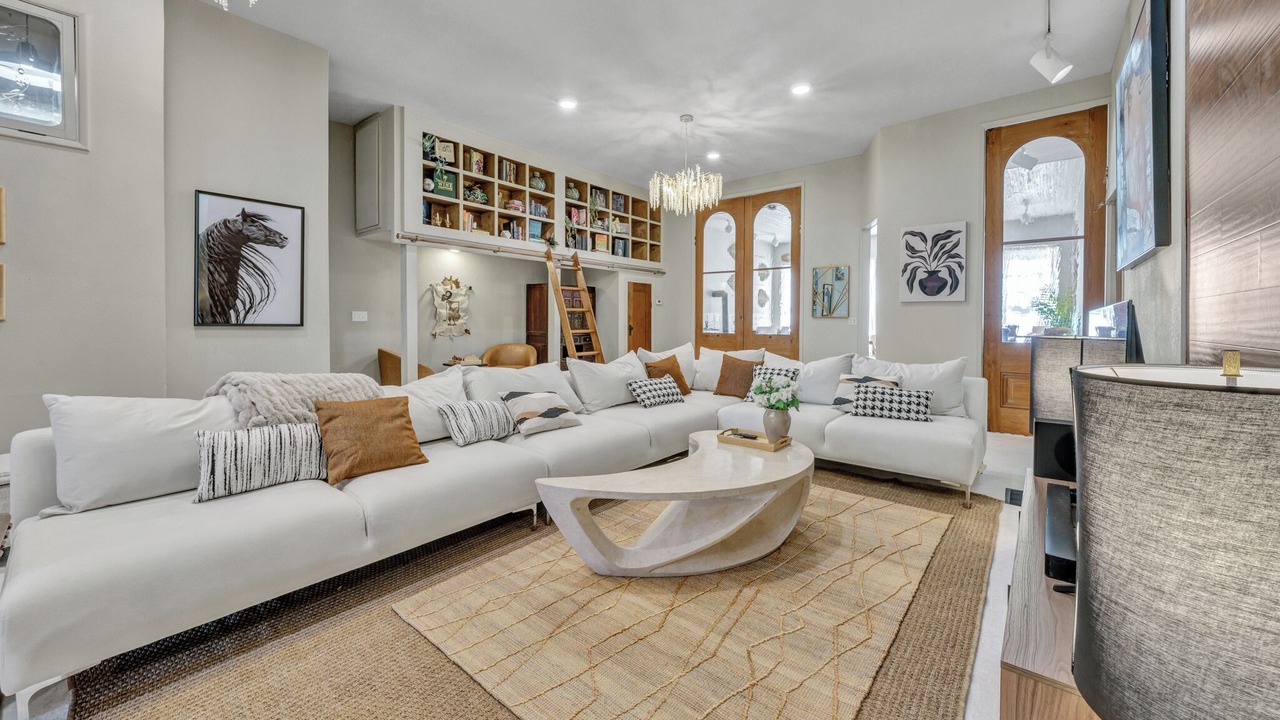 Photo of Livingroom in Pilot Point