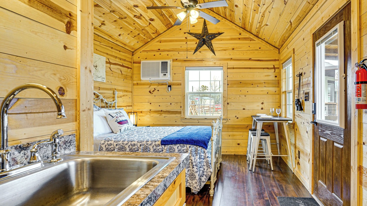 Photo of Bedroom in Dennis