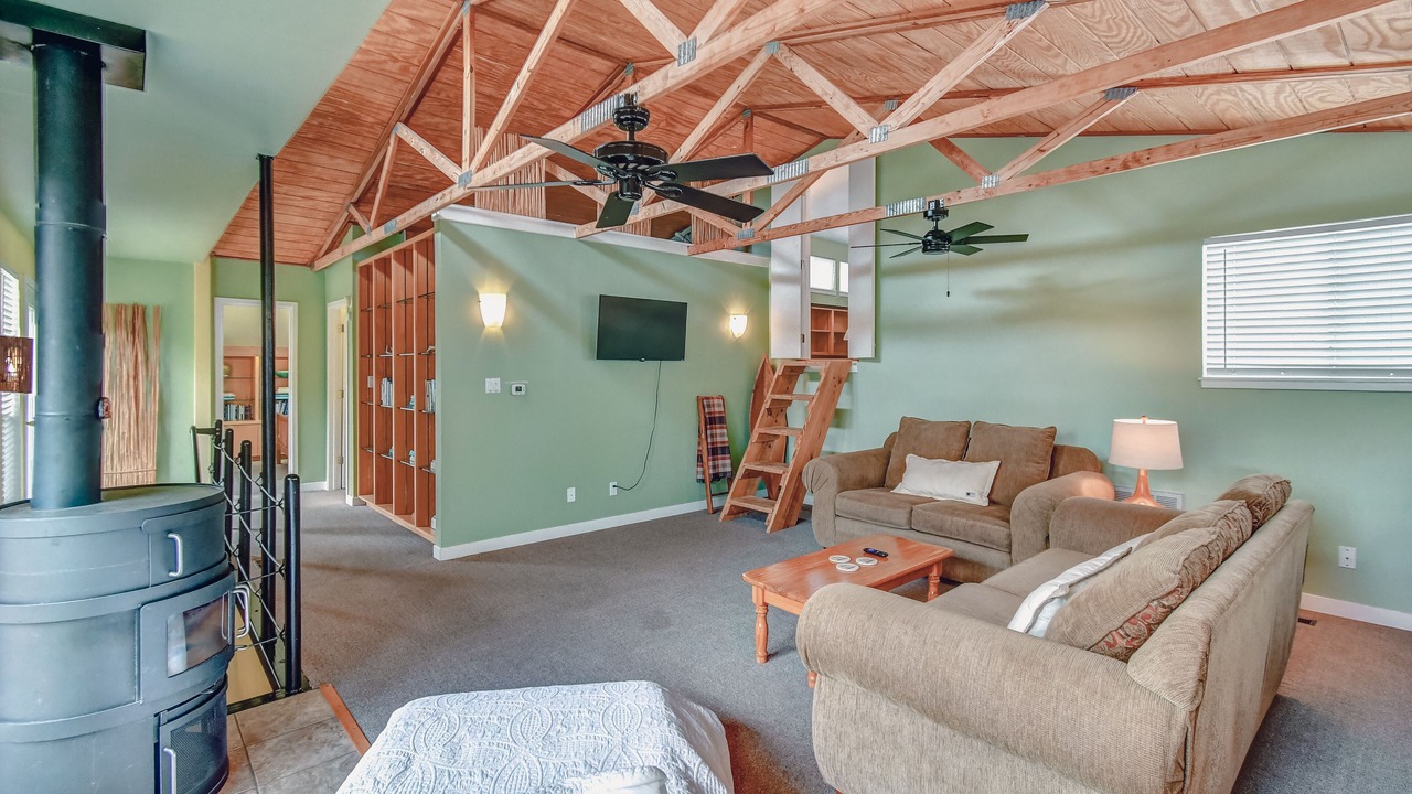 Photo of Livingroom in Glen Rose