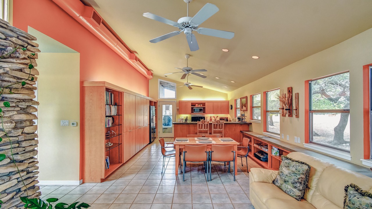 Photo of Livingroom in Glen Rose