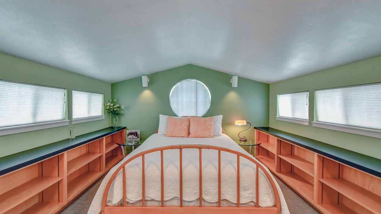 Photo of Bedroom in Glen Rose