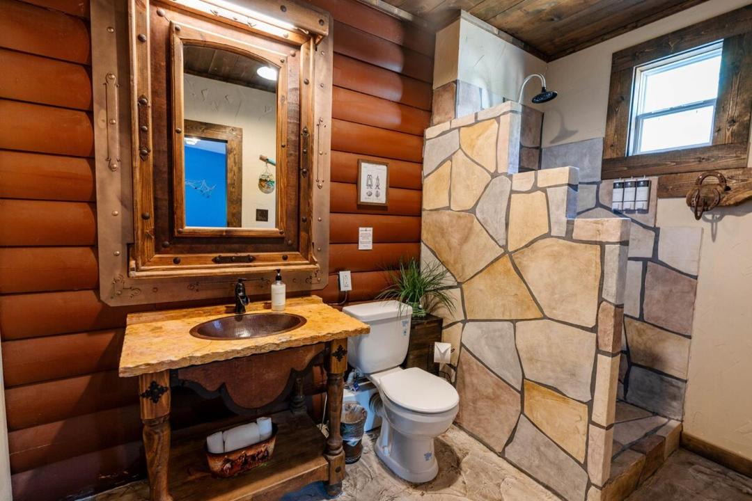 Photo of Bathroom in Granbury