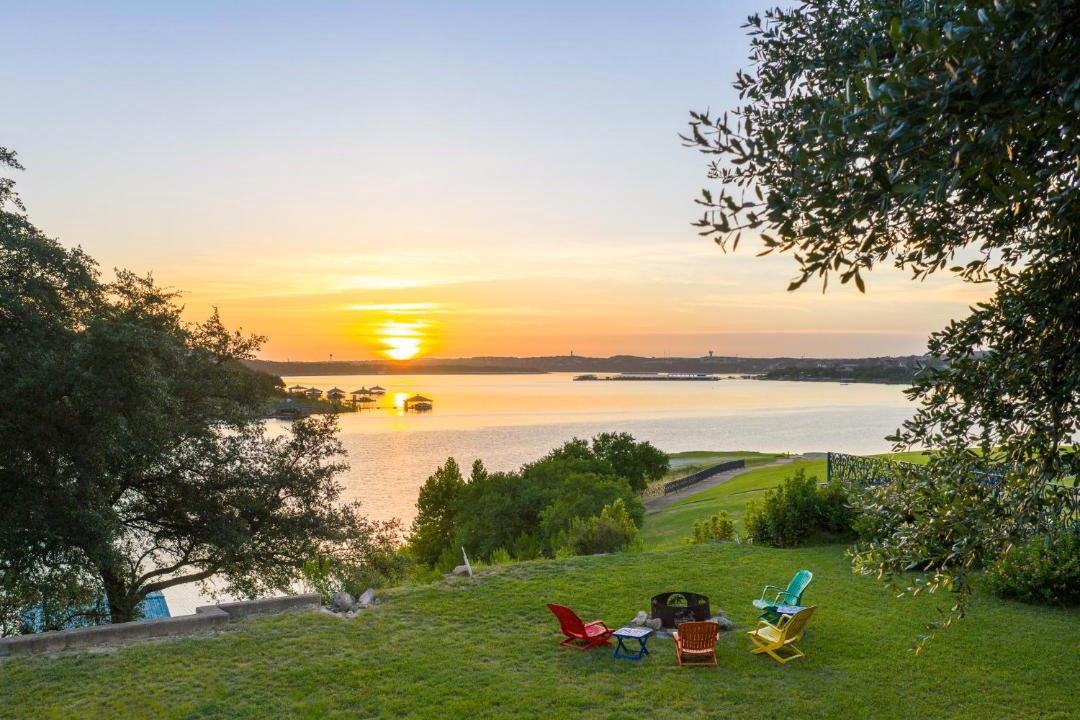 Photo of Others in Waterford On Lake Travis