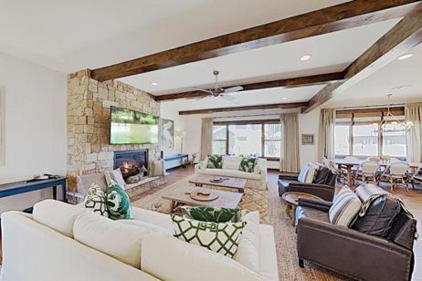 Photo of Livingroom in Spicewood