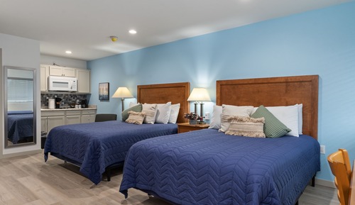 Double Room, 2 Queen Beds, Kitchenette