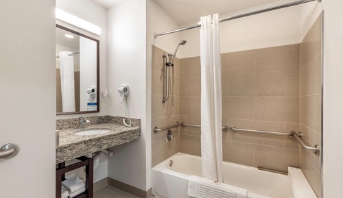 Suite, 1 King Bed, Accessible, Non Smoking