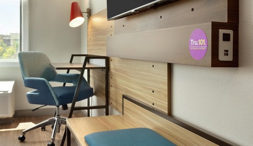 Room, 1 King Bed, Accessible (Hearing)