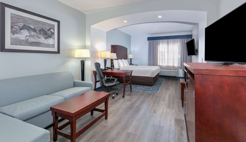 Deluxe Room, 1 King Bed, Non Smoking (Deluxe Executive Room)