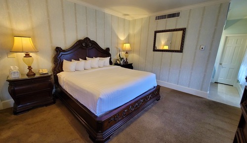 Deluxe Room, 1 King Bed