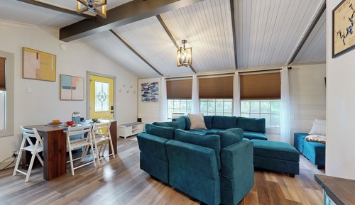House (2 Bedrooms)