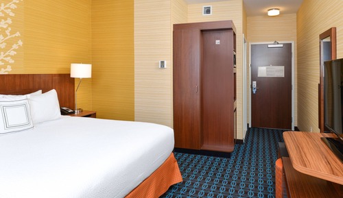 Room, 1 King Bed, Hearing Accessible (Roll-in Shower & Transfer Shower)
