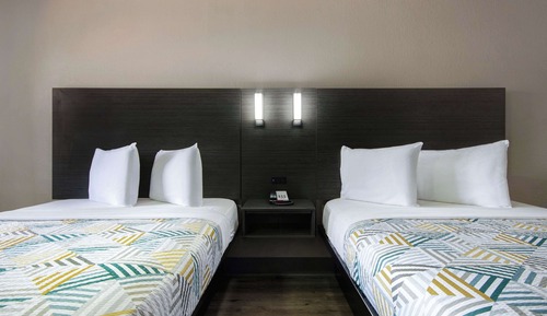 Standard Room, 2 Queen Beds, Accessible, Non Smoking