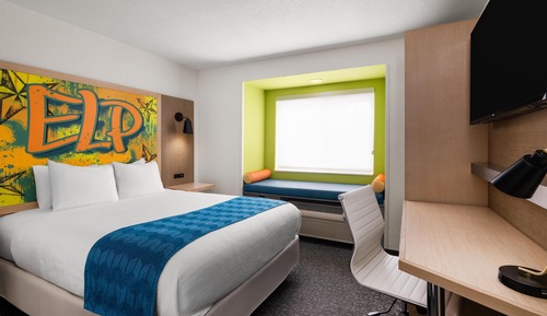 Standard Room, 1 Queen Bed, Non Smoking, Refrigerator