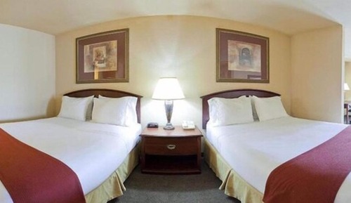Suite, 2 Queen Beds