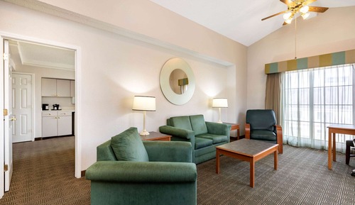 Suite, 1 King Bed, Non Smoking