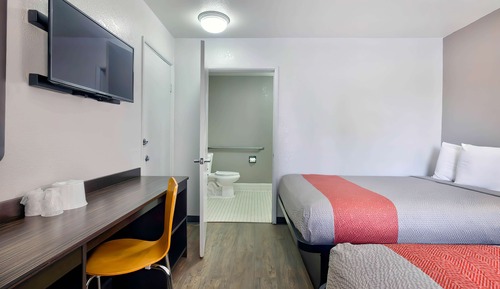 Standard Room, 2 Double Beds, Non Smoking