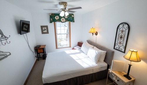 Double Room 