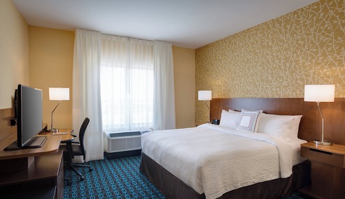 Room, 1 King Bed, Accessible Bathtub (Roll-in Shower)