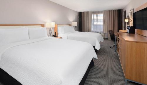 Standard Room with Two Queen Beds