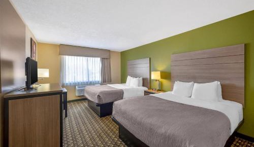 Queen Room with Two Queen Beds - Non-Smoking