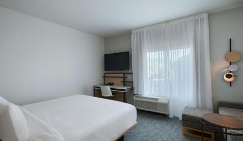 Studio King Room with Sofa Bed/City View/Tub - Mobility/Hearing Accessible
