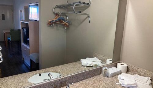 Queen Room - Disability Access