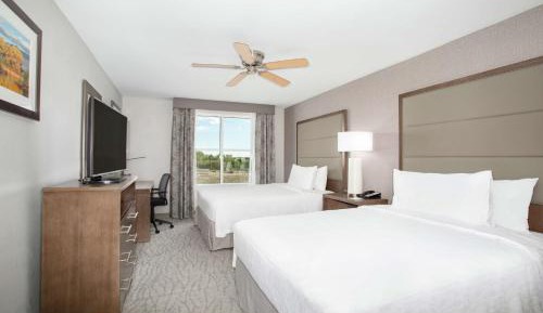 One-Bedroom Queen Suite with Two Queen Beds - Non-Smoking