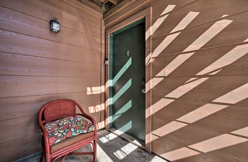 College Station Apartment | Game Day Retreat: Pool Access, 2 Mi to Texas A & M