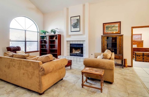 Paradise Hills Civic Cottage | Albuquerque Home w/Spacious Yard & Fire Pit!
