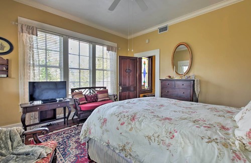 Huntington Cottage | Historic Huntington Home w/Pond & Flower Gardens!