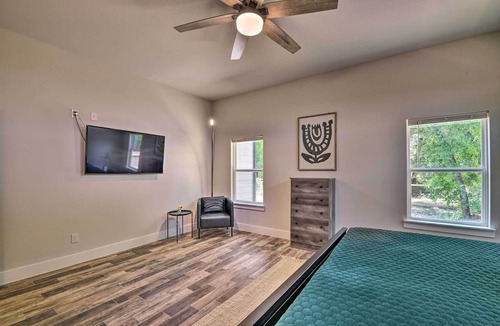 South Arlington Cottage | Modern Family Home Near At&t Stadium & More!