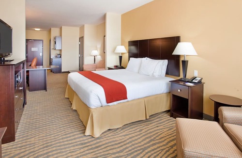 Gallup Hotel | Holiday Inn Express Hotel & Suites Gallup East by IHG