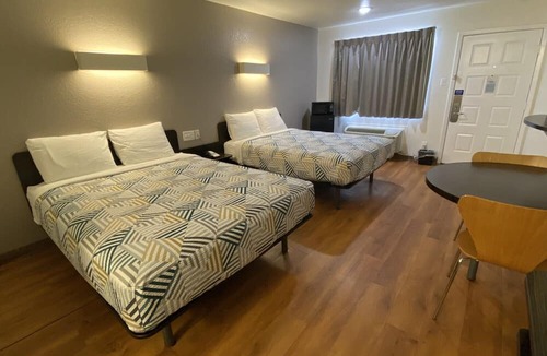 Bryan Hotel | Motel 6 Bryan, TX - College Station
