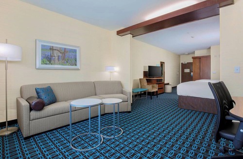 Decatur Hotel | Fairfield Inn & Suites by Marriott Decatur at Decatur Conference Center