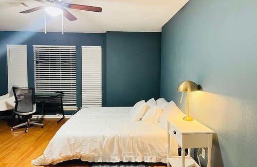 Round Rock House | Family Retreat Near Kalahari-Sleeps 11