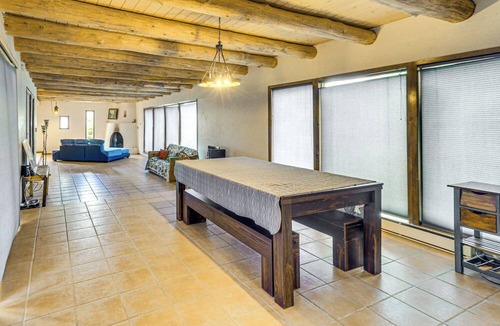Polvadera Cottage | Perfect For Groups! Socorro Home Near NM Tech