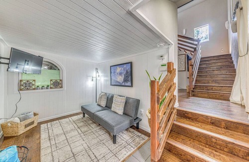 Ruidoso Cottage | Ruidoso Home w/Loft & Private Hot Tub