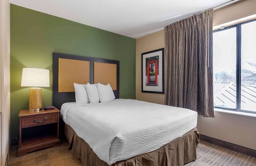 Dallas Hotel | Extended Stay America Select Suites Dallas Farmers Branch