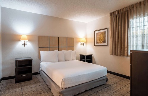 Park Central Hotel | Sonesta Simply Suites Dallas Richardson