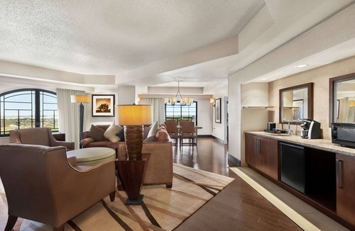 Grapevine Hotel | Embassy Suites by Hilton Dallas DFW Airport North