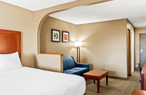 Southside Hotel | Comfort Inn Santa Fe South