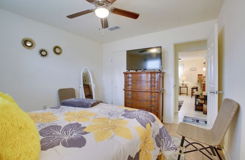Kenner - Louis Armstrong International Airport Cottage | 1 Mi to Airport! New Orleans Area Home