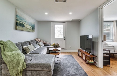 Weatherford Cottage | Walk to Historic Weatherford: Home w/Yard