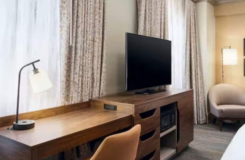 Central Business District Hotel | Hampton Inn & Suites New Orleans Canal St. French Quarter