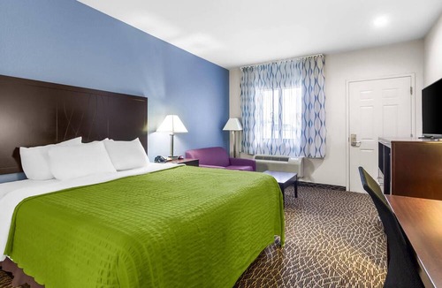 Bryan Hotel | Econo Lodge
