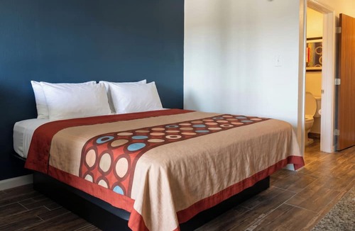 Garland House | Garland Inn & Suites near Dallas TX