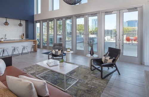 West End Condo | 1 Bedroom in the heart of Austin Amazing Rooftop Pool!